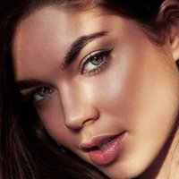 Aarika Wolf Çıplak