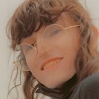 Addy Eden Çıplak