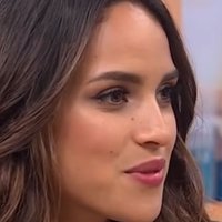 Adria Arjona Çıplak