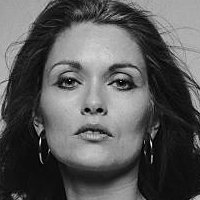 Alexandra Bastedo Çıplak