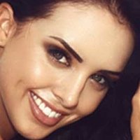 Alexandra Lillian Çıplak