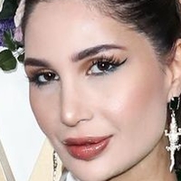 Alice Abdel Aziz Çıplak