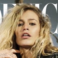 Alice Dellal Çıplak