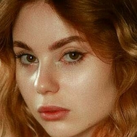 Alice Li Çıplak
