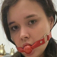alice_wood Çıplak