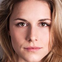Alix Wilton Regan Çıplak