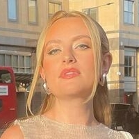 Amelia Dimoldenberg Çıplak