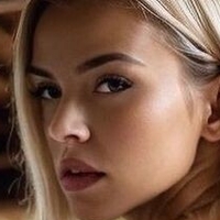 Angela Paskevic Çıplak