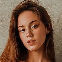 Angelina Romashka Çıplak
