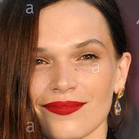 Anna Brewster Çıplak