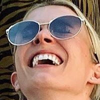 Annie Hoffmann Çıplak