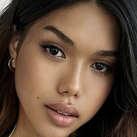 Asian Amber Çıplak