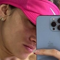 ayalakarelyfit Çıplak
