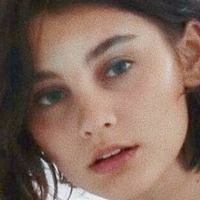 Bec Lauder Çıplak
