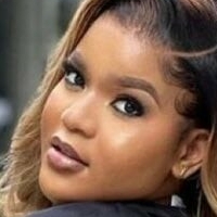 Beverly Tlhako Çıplak