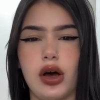 Brenda G Saraiva Çıplak