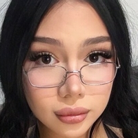 Camila Holguiin Çıplak
