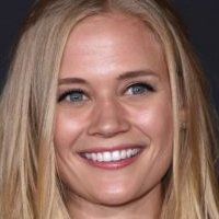Carly Schroeder Çıplak