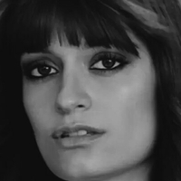 Clara Luciani Çıplak