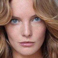 Clara Settje Çıplak