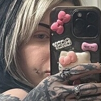 coffinshortyerikakay Çıplak