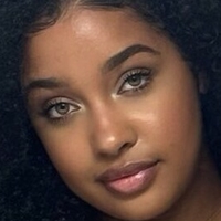 Corie Rayvon Çıplak