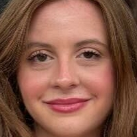 Cortlyn Russo Çıplak