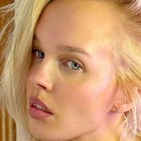 Crystal Lily Çıplak