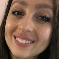 Elizabeth Sentbyeros Çıplak