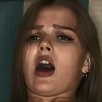 Ellie Moore Çıplak