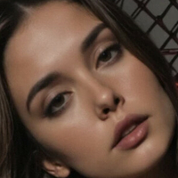 Emilia Iva Çıplak