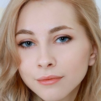 Emily Cade Çıplak