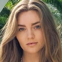 Emily Krueger Çıplak