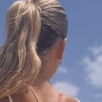 Emily Psarras Çıplak