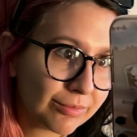 Emilyuwu Çıplak