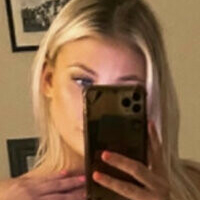 Emma Lonsdale Çıplak