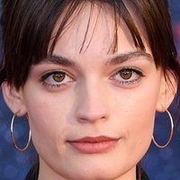 Emma Mackey Çıplak
