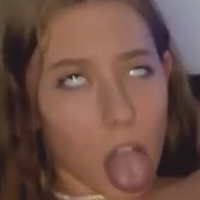 Emmaandjake Çıplak
