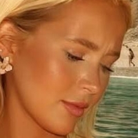 Erika Mayo Çıplak
