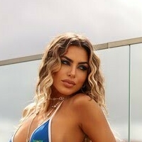 Erika Schneider Çıplak