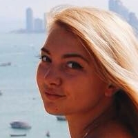 Eva Bogut Çıplak