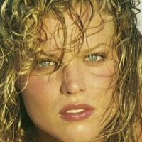 Eva Herzogovina Çıplak