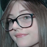 Evie Çıplak