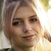 Fox Yuliya Çıplak