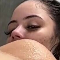 Gigi Onlyf Çıplak