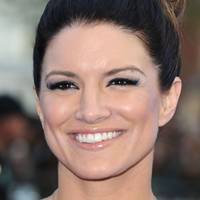 Gina Carano Çıplak