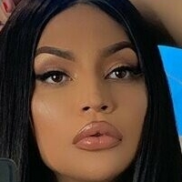 Isis Mascote Çıplak