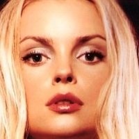 Izabella Miko Çıplak