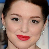 Jennifer Stone Çıplak