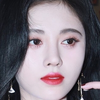 Ju Jingyi Çıplak